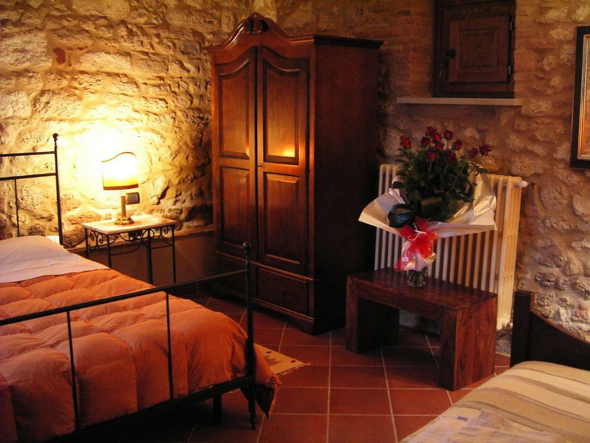 سبا كاسكيانا تيرم Le Pergoline B&B المظهر الخارجي الصورة